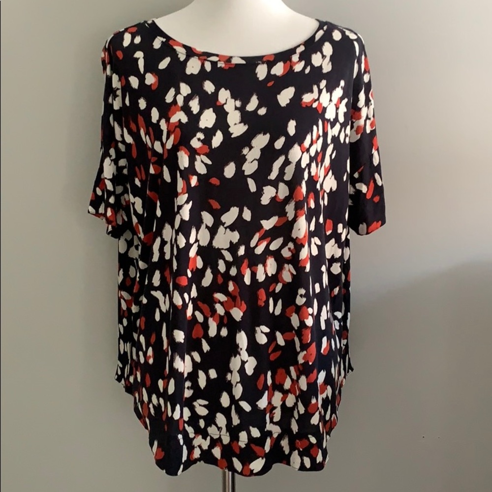 Drapey navy mixed media short sleeved top NWT